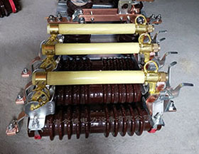 戶（hù）外高壓跌落式（shì）熔斷器RW11-100a令克開關10kv~12kv陶（táo）瓷保險開關